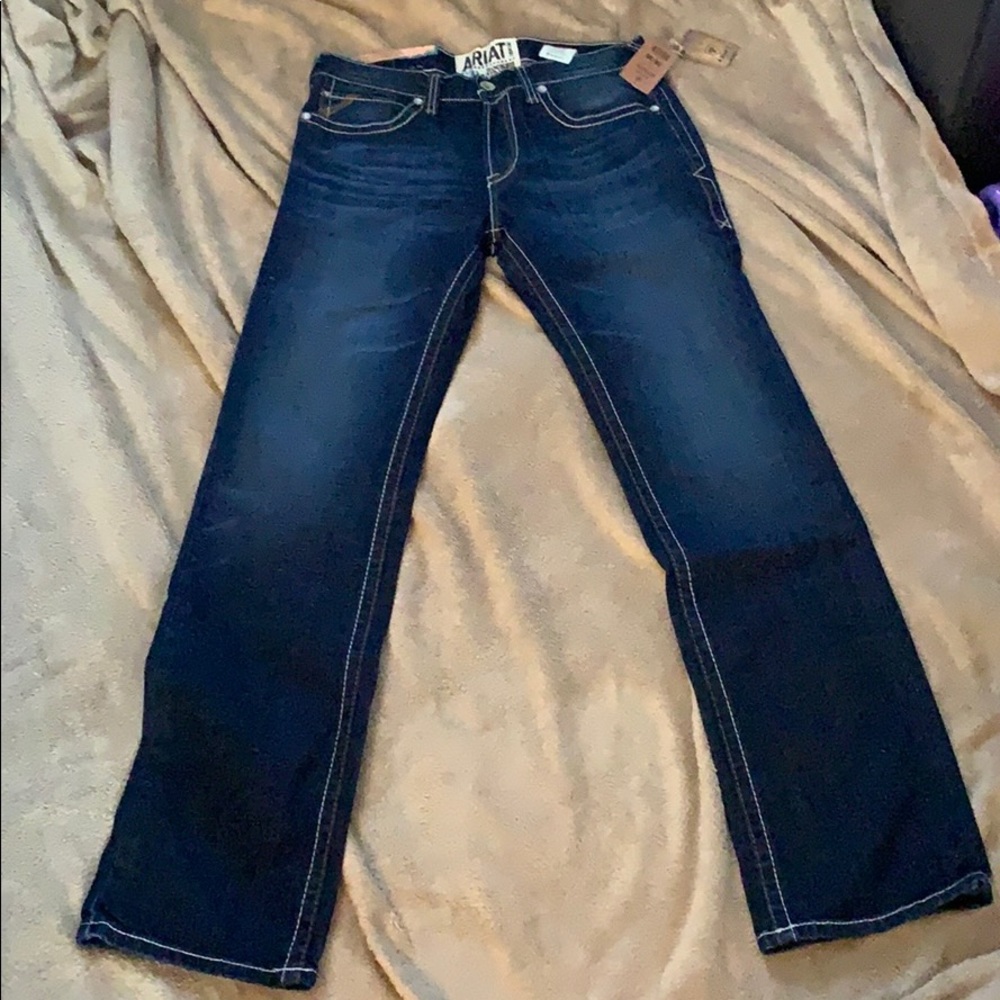 NWT Ariat m7 rocker straight leg jeans 30/36